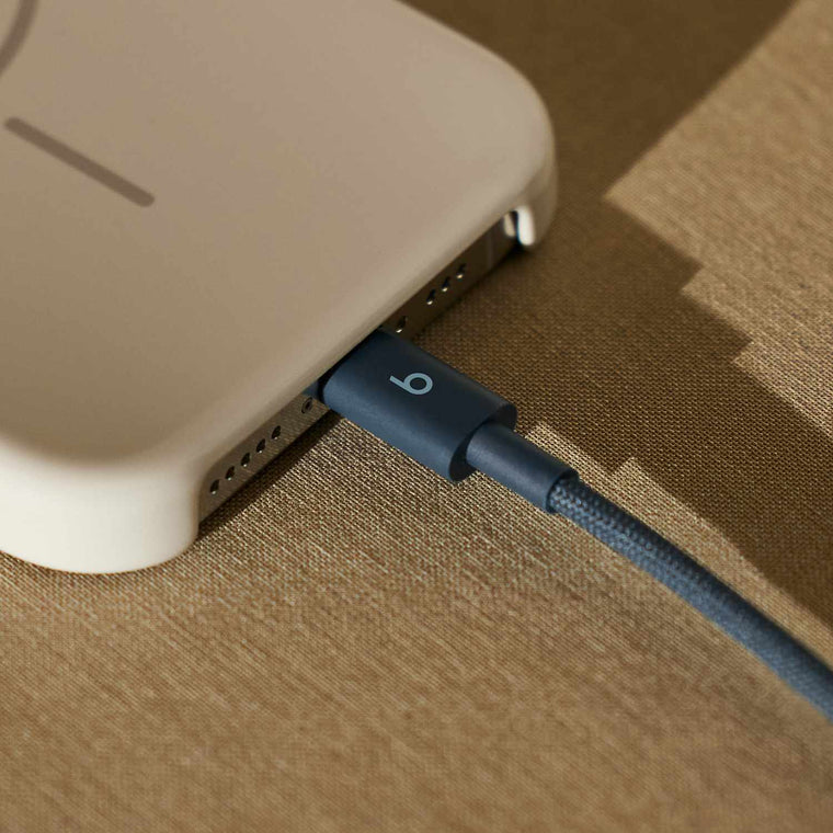 MDGE4LLA USB-C to USB-C Woven Cable 5ft Nitro Navy