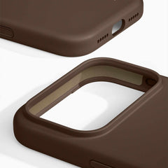 IDSICMSI2567P562 Silicone MagSafe Case iPhone 17 Pro Max Mocha Mousse