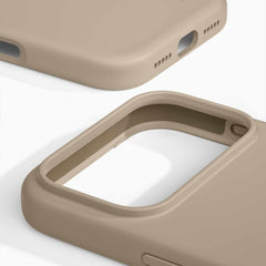 Ideal of Sweden Silicone MagSafe Case Beige for iPhone 17 Pro Max