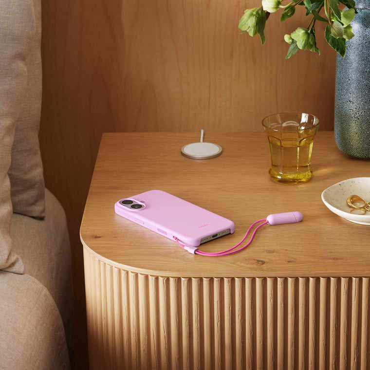 MGY64LLA Kickstand Case with MagSafe and Camera Control iPhone 17 Pebble Pink